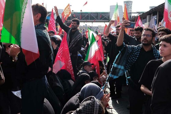 تشییع پیکر رهبر شهید
