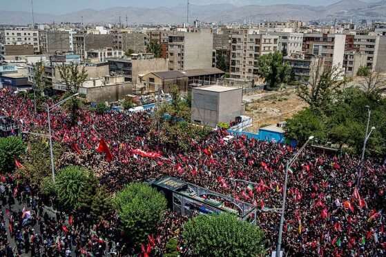 تشییع پیکر رهبر شهید-۳