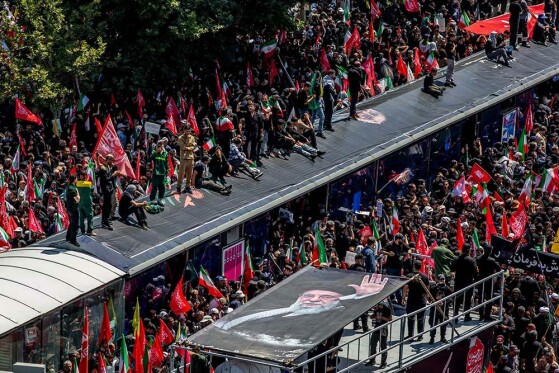 تشییع پیکر رهبر شهید-۳