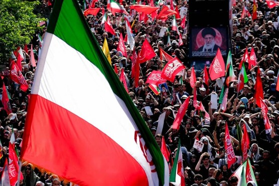 تشییع پیکر رهبر شهید