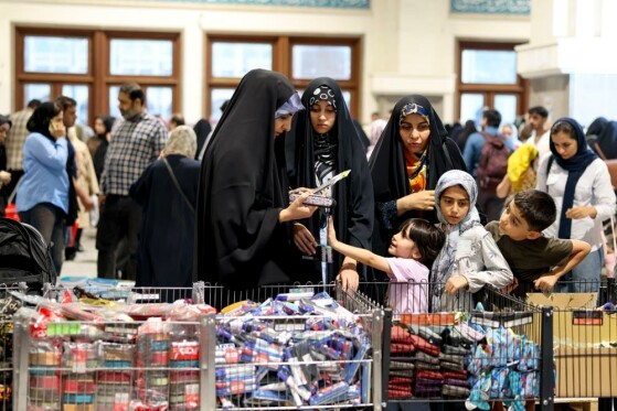 دوازدهمین نمایشگاه  ایران نوشت